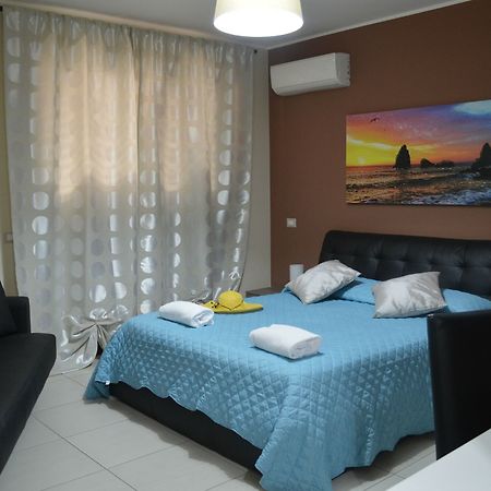 B&B Ciclopi Aci Castello Kültér fotó