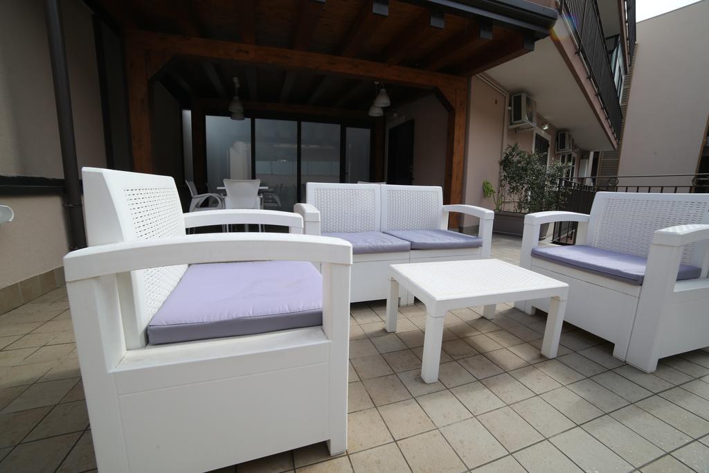 B&B Ciclopi Aci Castello Kültér fotó